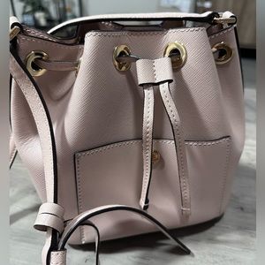 Michael Kors Crossbody Bucket Bag